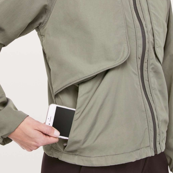 Lululemon athletica Always Effortless Jacket Grey Sage - Picture 4 of 16